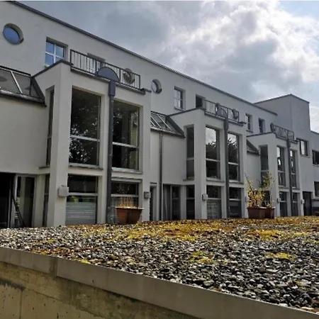 Nice Apartment, Next To University, Wifi Free Parking Apartment *